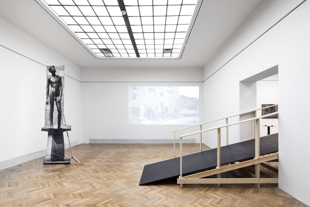 Sculptor Miloš Zet - Walls, plinths and mock-ups